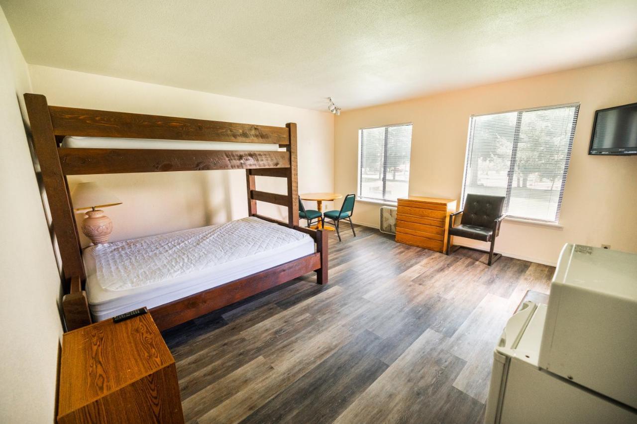 Redwood Meadows Rv Resort Crescent City Exterior foto